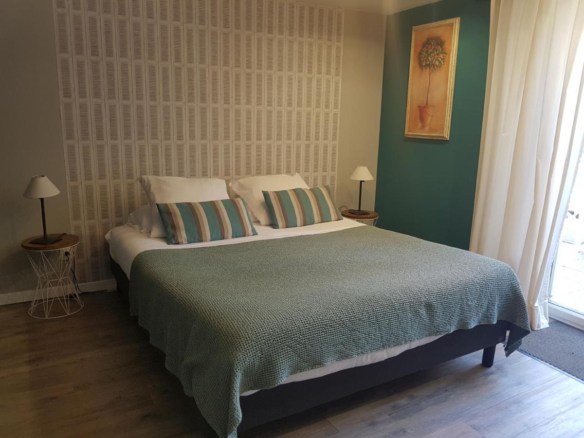 Les Lupins Bed & Breakfast Етрета Екстериор снимка